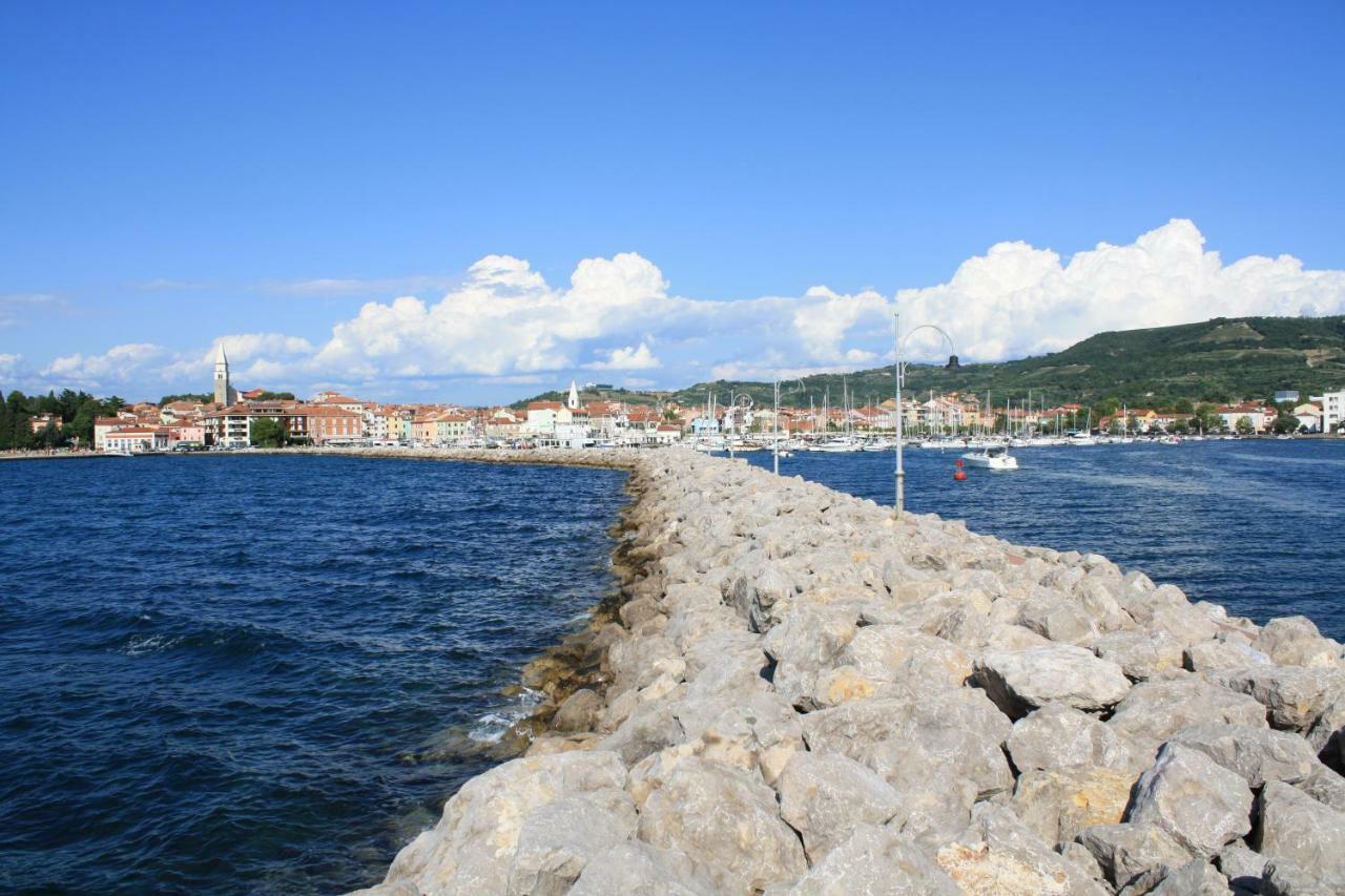 Apartments Villa Sandi Izola Bagian luar foto